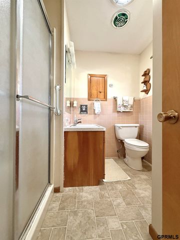 1140 E Street, Geneva, NE 68361