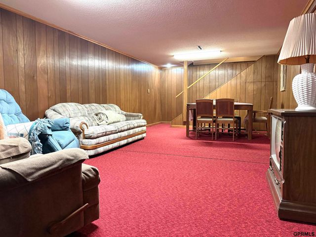 1140 E Street, Geneva, NE 68361