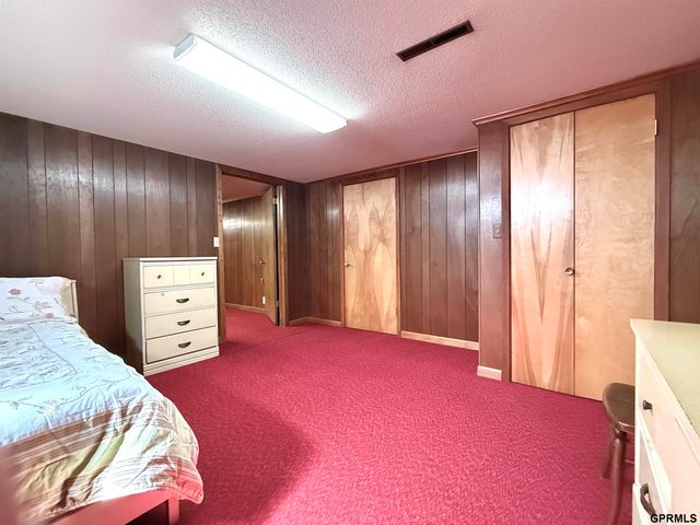 1140 E Street, Geneva, NE 68361