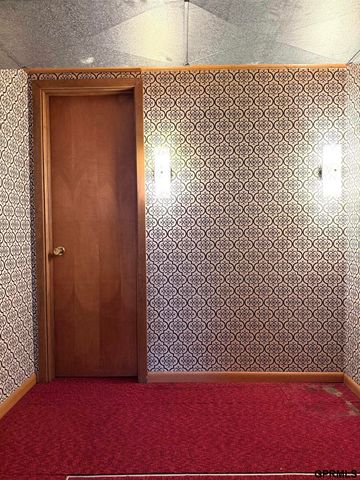 1140 E Street, Geneva, NE 68361