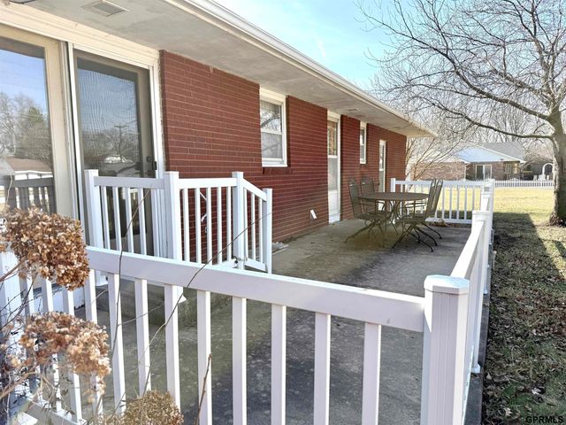 1140 E Street, Geneva, NE 68361