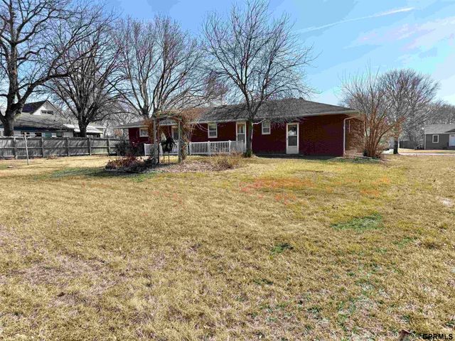 1140 E Street, Geneva, NE 68361