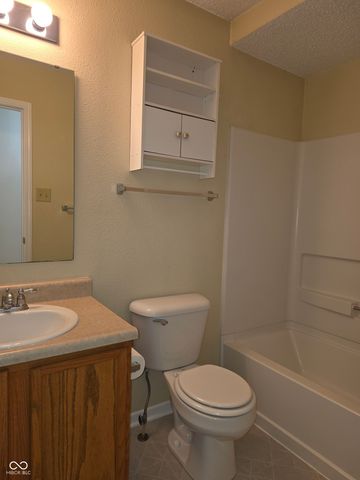 942 Brookstone Drive, Franklin, IN 46131