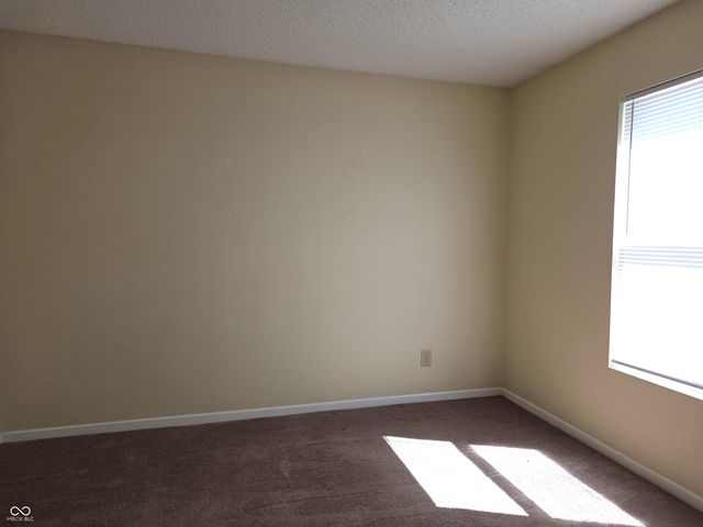 942 Brookstone Drive, Franklin, IN 46131