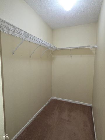 942 Brookstone Drive, Franklin, IN 46131