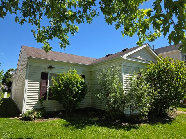 942 Brookstone Drive, Franklin, IN 46131