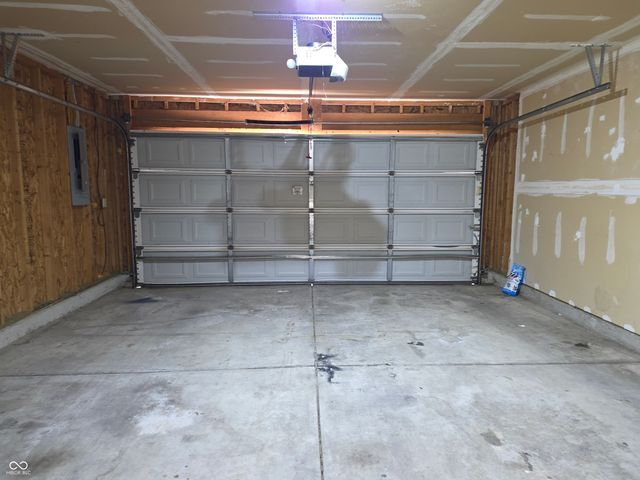 942 Brookstone Drive, Franklin, IN 46131