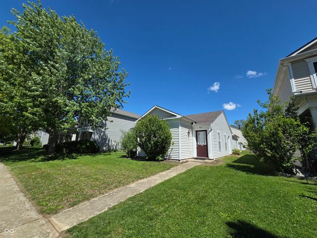 942 Brookstone Drive, Franklin, IN 46131
