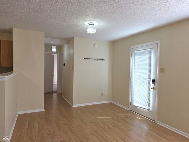 942 Brookstone Drive, Franklin, IN 46131
