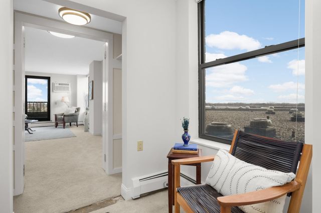 7600 Golden Valley Road 709, Golden Valley, MN 55427