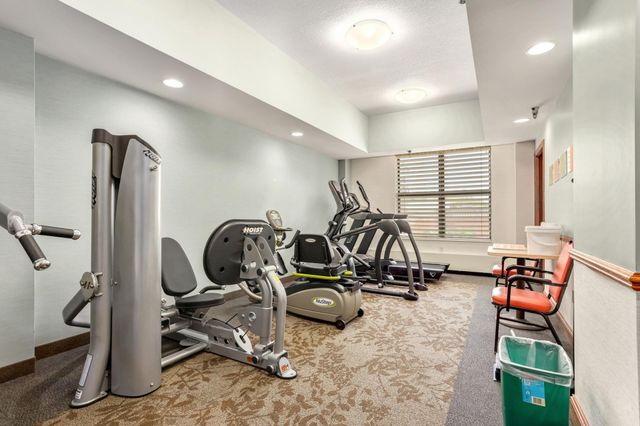 7600 Golden Valley Road 709, Golden Valley, MN 55427