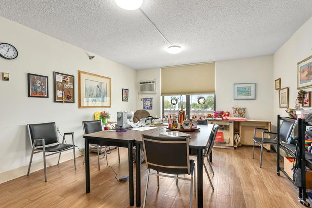 7600 Golden Valley Road 709, Golden Valley, MN 55427