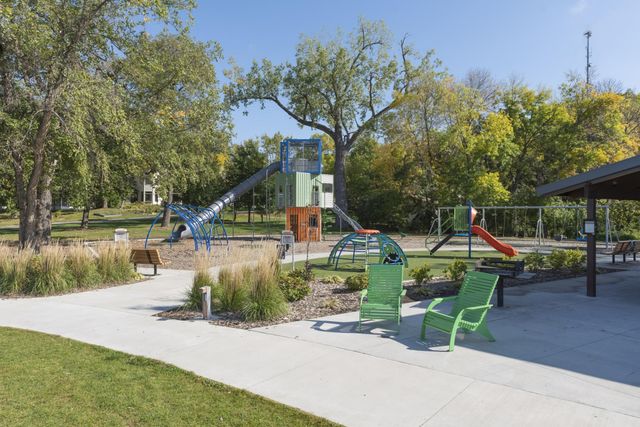 7600 Golden Valley Road 709, Golden Valley, MN 55427