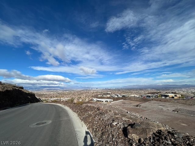 7 Sky Arc Court, Henderson, NV 89012