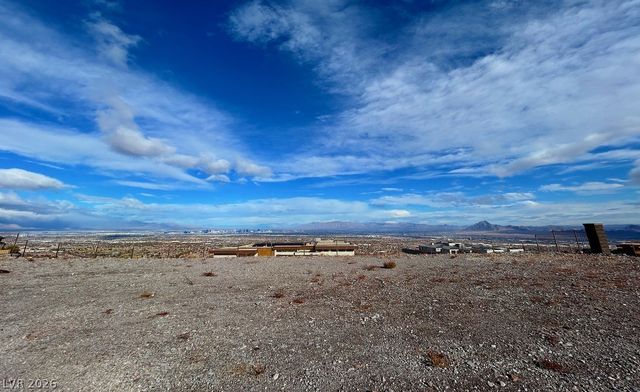 7 Sky Arc Court, Henderson, NV 89012