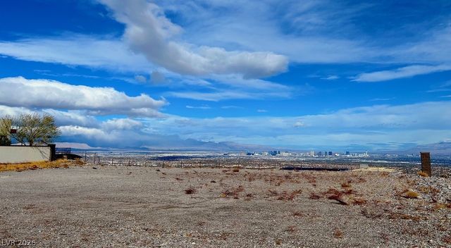 7 Sky Arc Court, Henderson, NV 89012