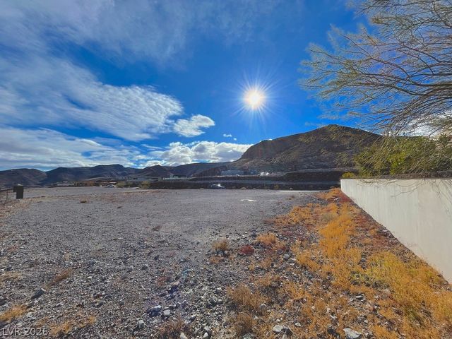 7 Sky Arc Court, Henderson, NV 89012