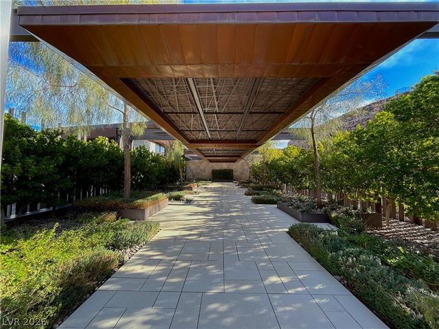 7 Sky Arc Court, Henderson, NV 89012
