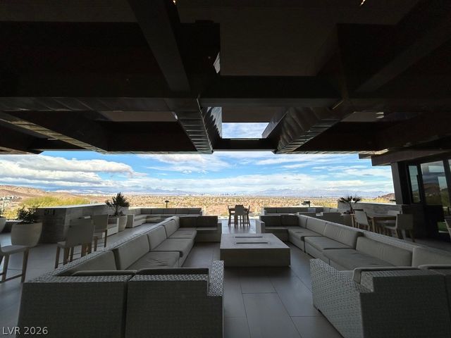 7 Sky Arc Court, Henderson, NV 89012