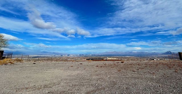 7 Sky Arc Court, Henderson, NV 89012