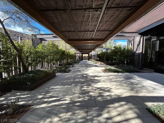 7 Sky Arc Court, Henderson, NV 89012