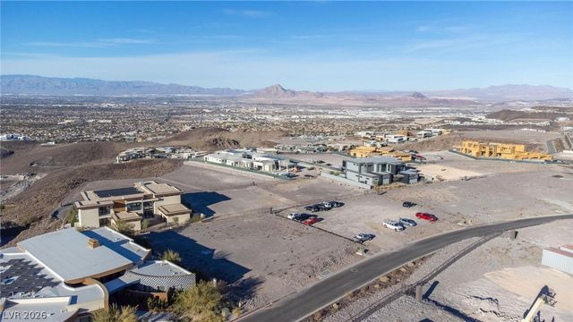 7 Sky Arc Court, Henderson, NV 89012