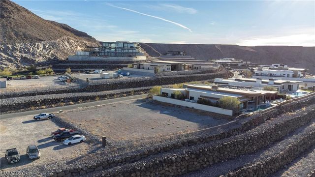 7 Sky Arc Court, Henderson, NV 89012