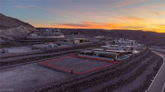 7 Sky Arc Court, Henderson, NV 89012