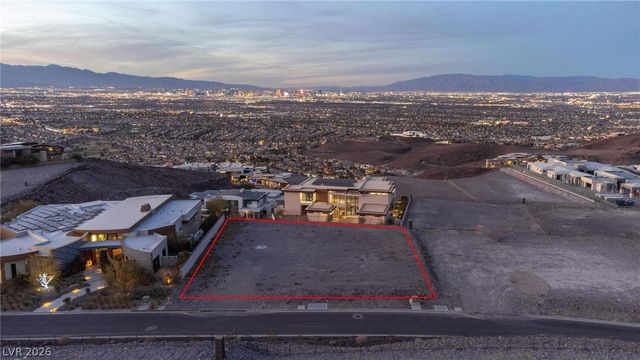 7 Sky Arc Court, Henderson, NV 89012