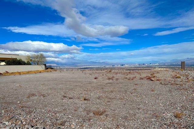 7 Sky Arc Court, Henderson, NV 89012