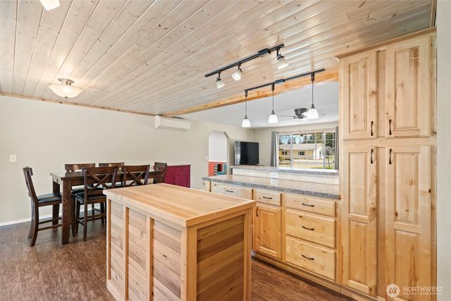 19147 Loganberry Street SW, Rochester, WA 98579
