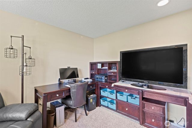 19147 Loganberry Street SW, Rochester, WA 98579