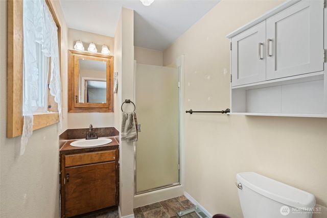 19147 Loganberry Street SW, Rochester, WA 98579