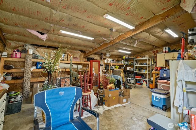 19147 Loganberry Street SW, Rochester, WA 98579