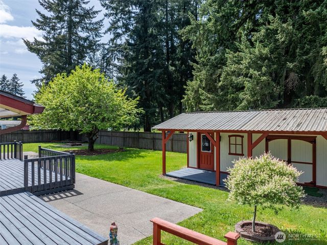 19147 Loganberry Street SW, Rochester, WA 98579