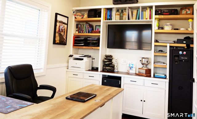 1061 North Street, Suffield, CT 06078