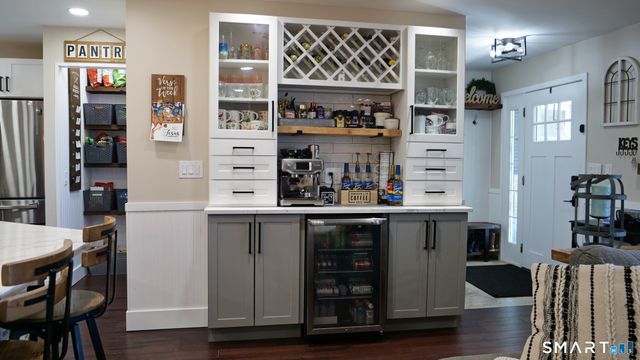 1061 North Street, Suffield, CT 06078