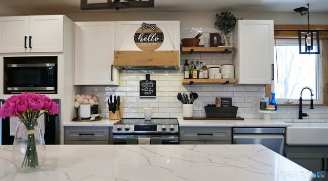 1061 North Street, Suffield, CT 06078