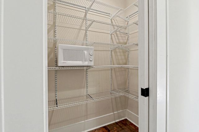 418 S Roosevelt St, Wichita, KS 67218