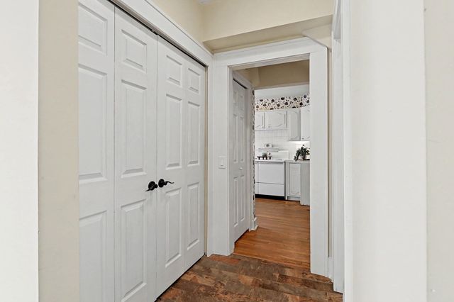 418 S Roosevelt St, Wichita, KS 67218