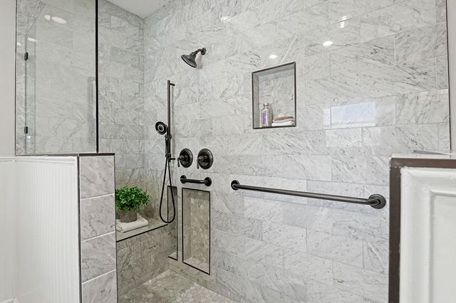 418 S Roosevelt St, Wichita, KS 67218