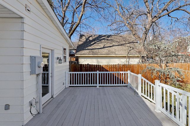 418 S Roosevelt St, Wichita, KS 67218