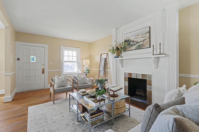 418 S Roosevelt St, Wichita, KS 67218