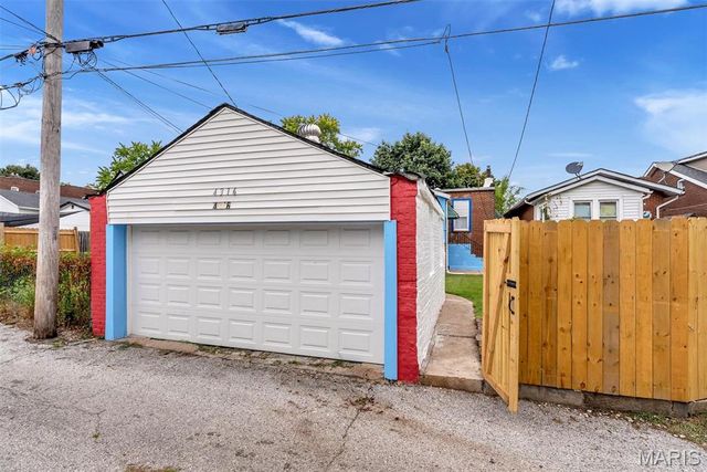4316 Gertrude Avenue, St Louis, MO 63116