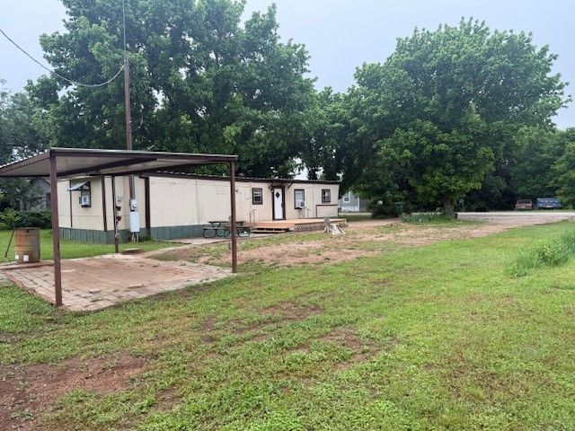 5423 Clear View Drive, Granbury, TX 76048