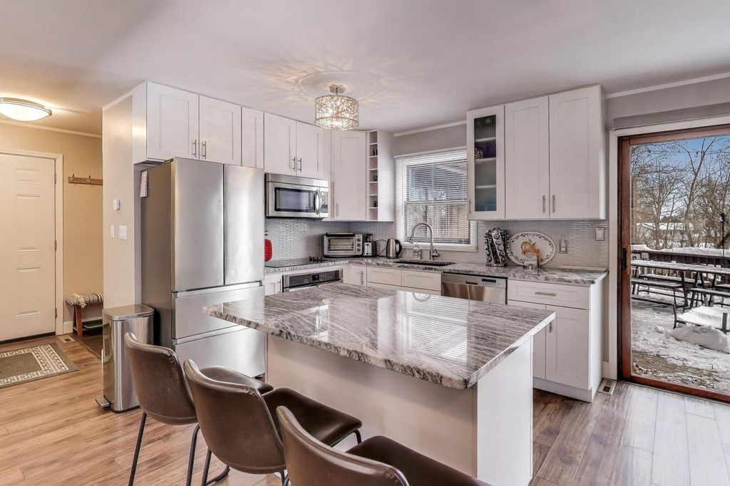 N3252 Robin ROAD, Lake Geneva, WI 53147