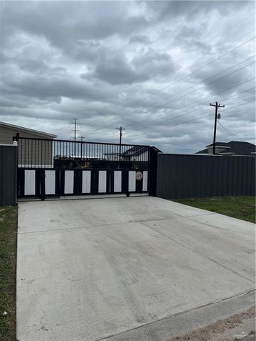 210 Risueno Avenue, Donna, TX 78537