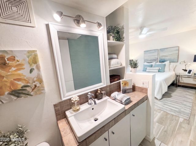333 E TAYLOR Street, Tempe, AZ 85288
