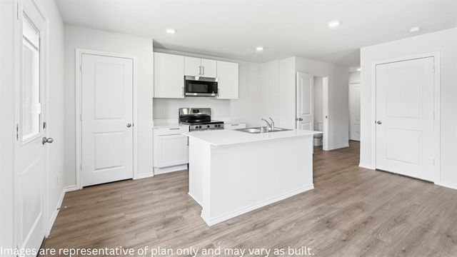 584 St. Charles Place, Newcastle, OK 73065