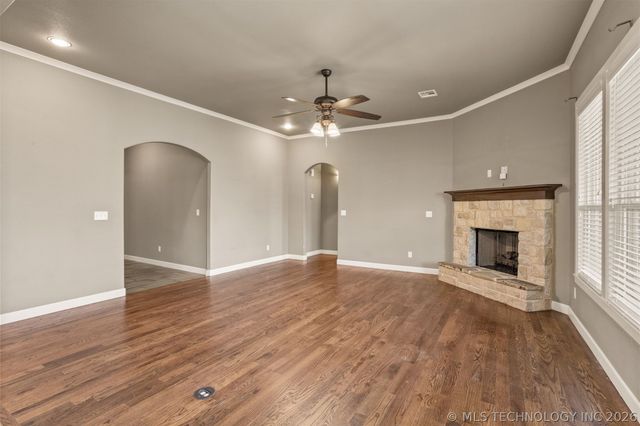 8110 N 77 East Avenue, Owasso, OK 74055